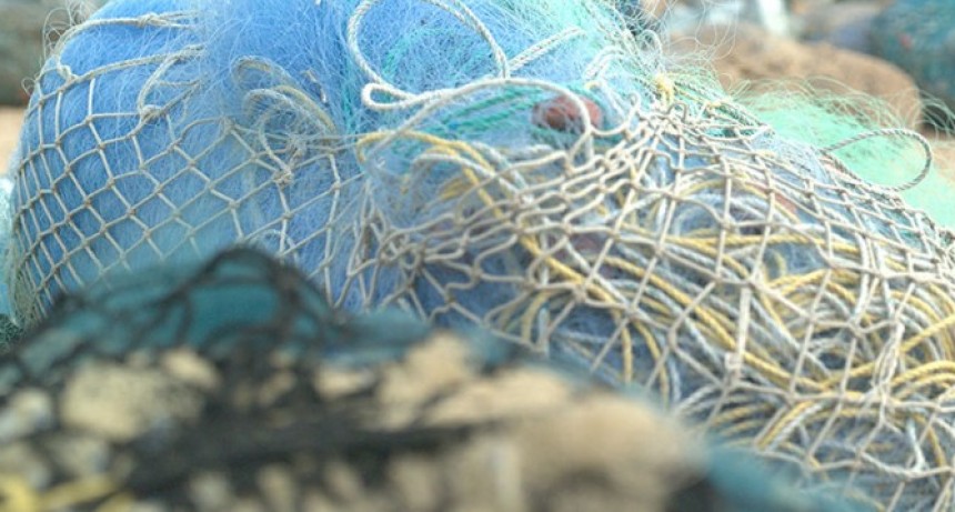 Armado y reparación de redes de pesca. 